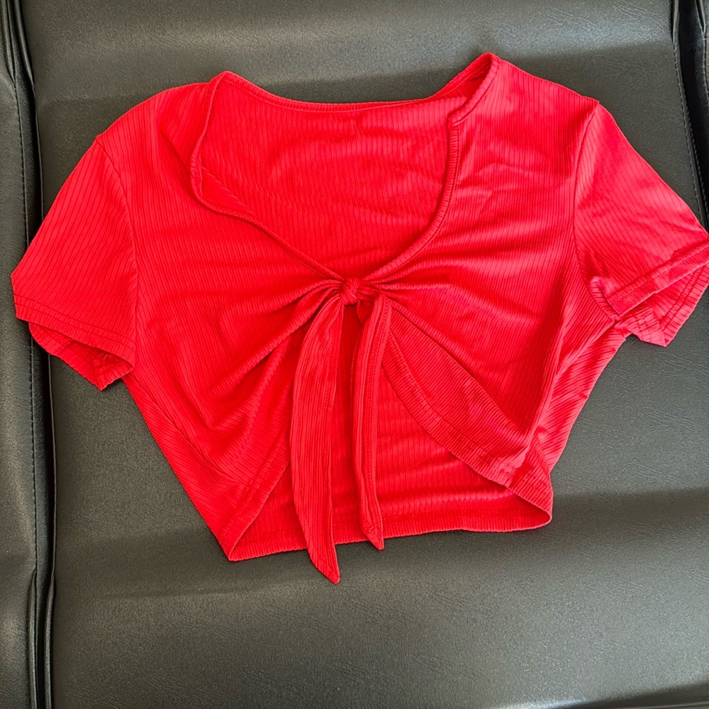 Tie in the Front Cropped Tee